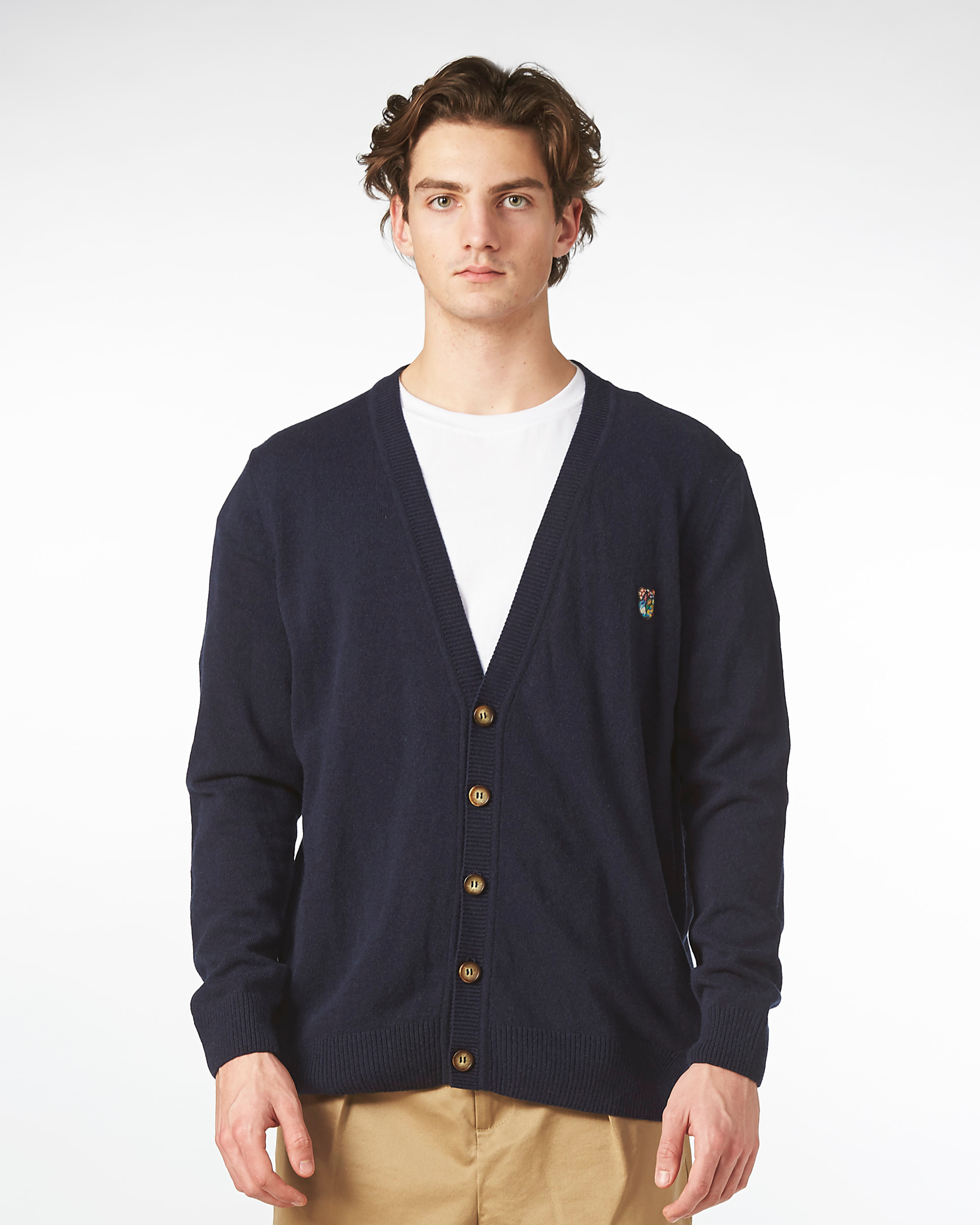 Cardigan til mænd i navy lambswool fra Tonsure. Copenhagen style. Strik til mænd