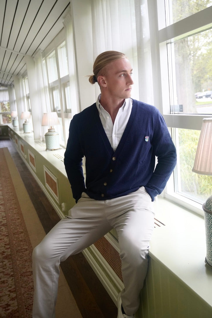 Cardigan i lambswool til mænd. Modetrends 2026