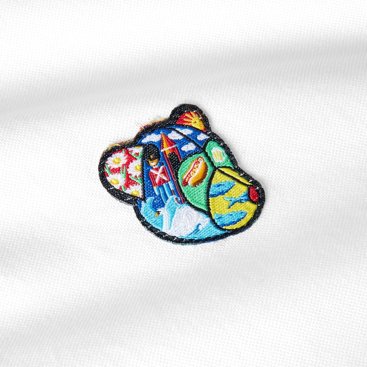 En Oxford skjorte fra Tonsure er det perfekte valg til den stilbevidste mand. Fremstillet af økologisk bomuld, kombinerer vores Oxford skjorter tidløst design med en moderne pasform. Med fokus på kvalitet og bæredygtighed, sikrer Tonsure, at hver Oxford skjorte både ser godt ud, og føles komfortabel hele dagen.